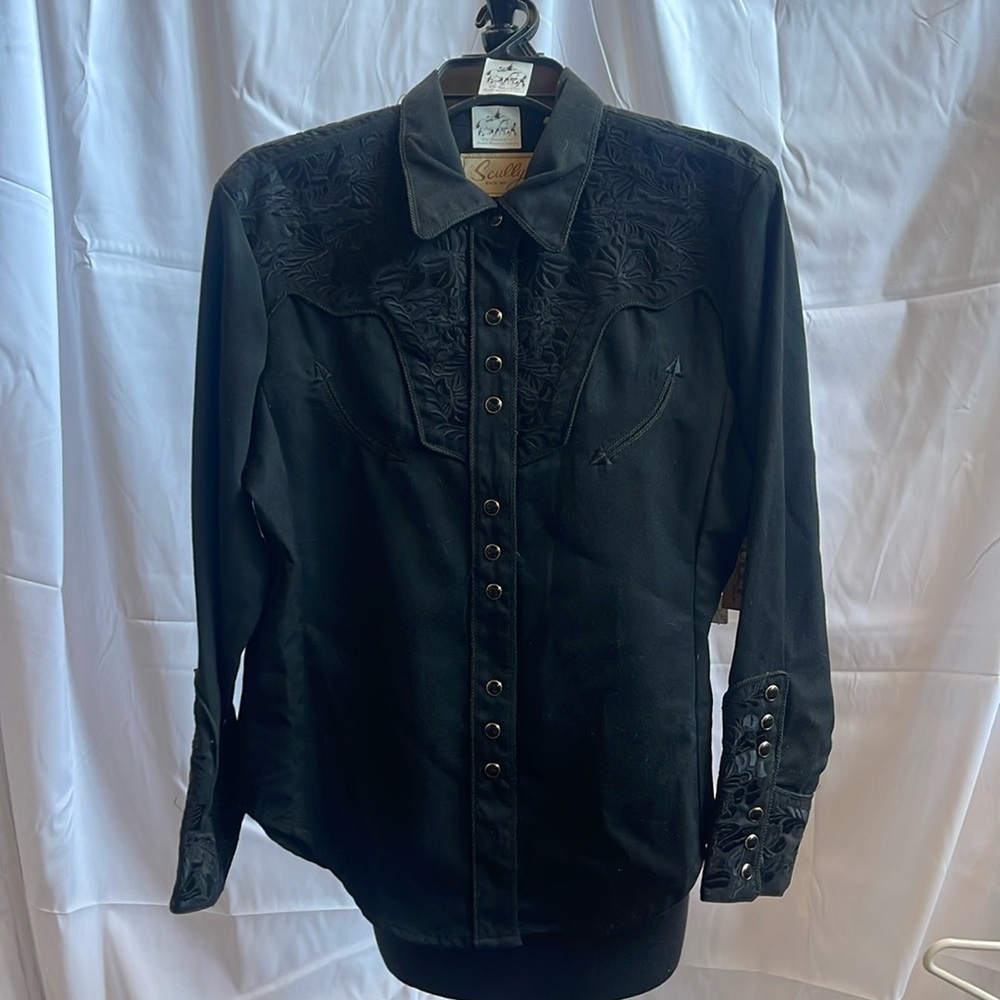 Scully Ladies Jet black size medium Western Shirt.
